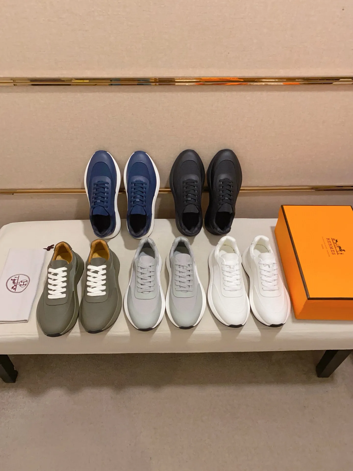 Men's clothing and shoes💰: 600💰《HERMES》【Classic Original Version】Hermès; Top 🔝 Purchasing Agency 🔍🔍Men's latest 🇺🇸 counters are on sale simultaneously, original imported from Italy ▲▲Silk cowhide with breathable fabric ▲▲ (high-end and expensive Qi·Grade) Exquisite workmanship (Italian 🇮🇹Imported water-dyed 🐂cowhide lining) Sole: Original sole provided by the original factory, ⚠️Exclusive double-layer activity·TPR·Rubber·Combined molded outsole; Super·comfortable·wear-resistant·non-slip·environmental protection The real thing is more beautiful if you take the real thing (high quality, follow the order), you can enter and exit the counter at will * Number of yards: 38·39·40·41·42·43·44# (can be customized 45.)